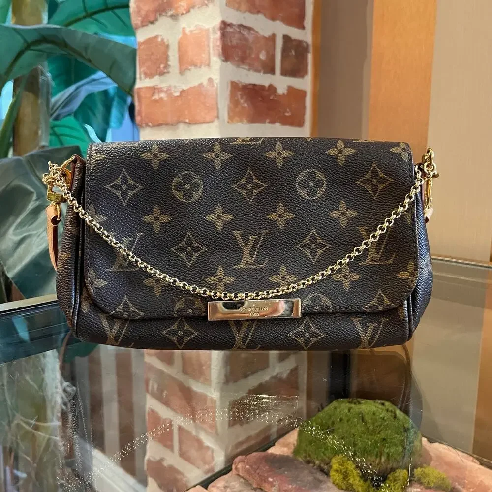 Louis Vuitton details brand